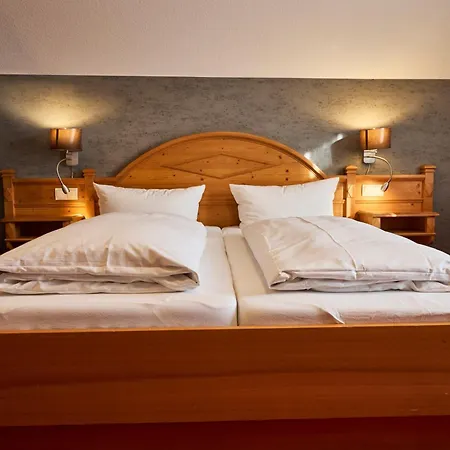 게스트하우스 Metzgereigasthof Rebstock 3*